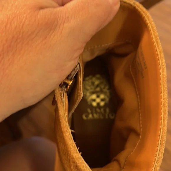 Brand New Vince Camuto western short boots in Caramel suede. - Picture 5 of 7